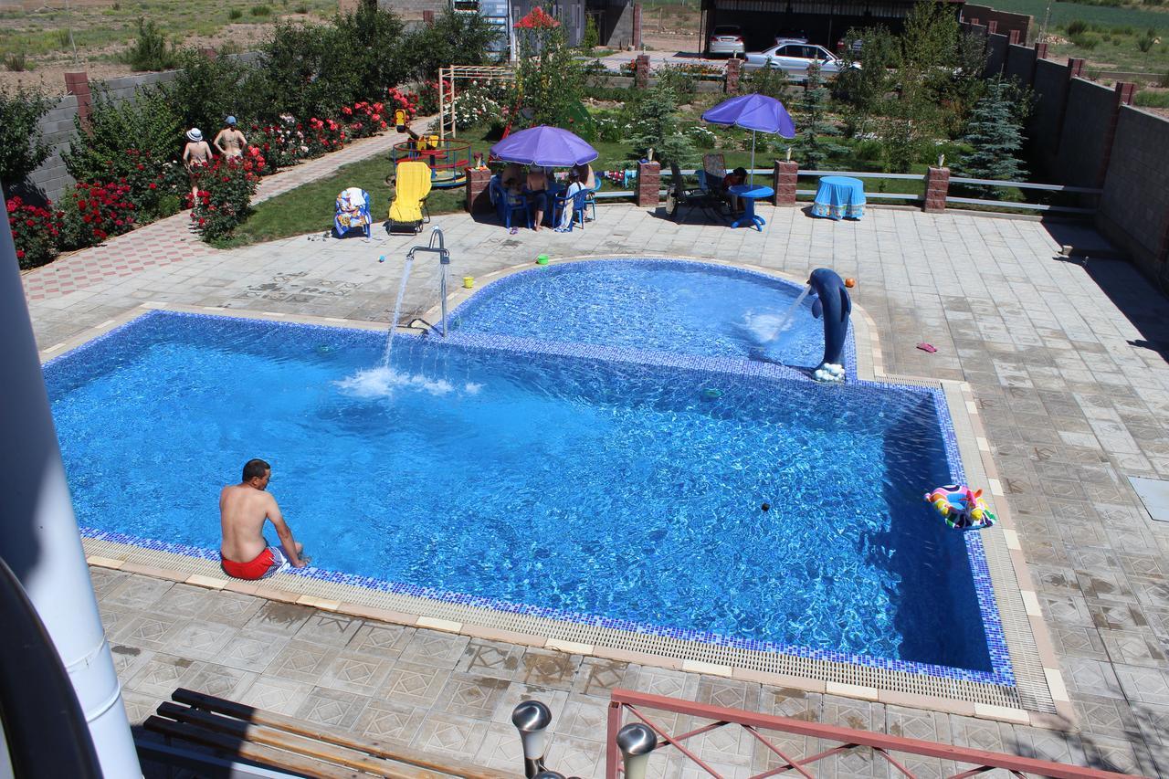 Zlata Inn Tamchy Exteriör bild