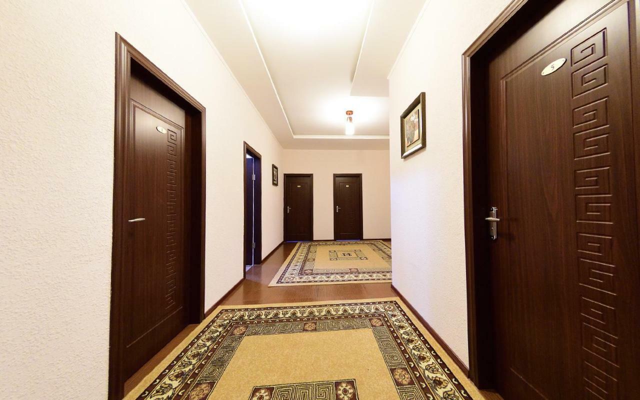 Zlata Inn Tamchy Exteriör bild