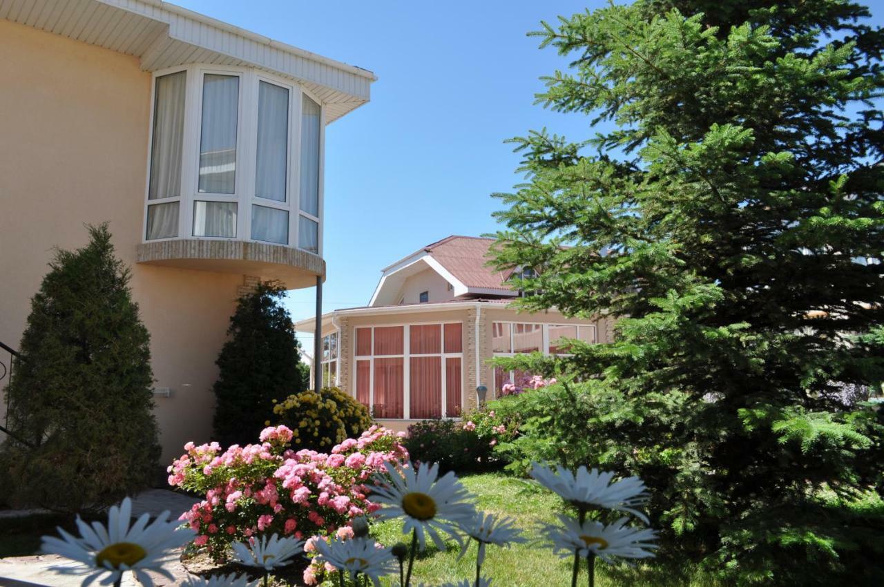 Zlata Inn Tamchy Exteriör bild