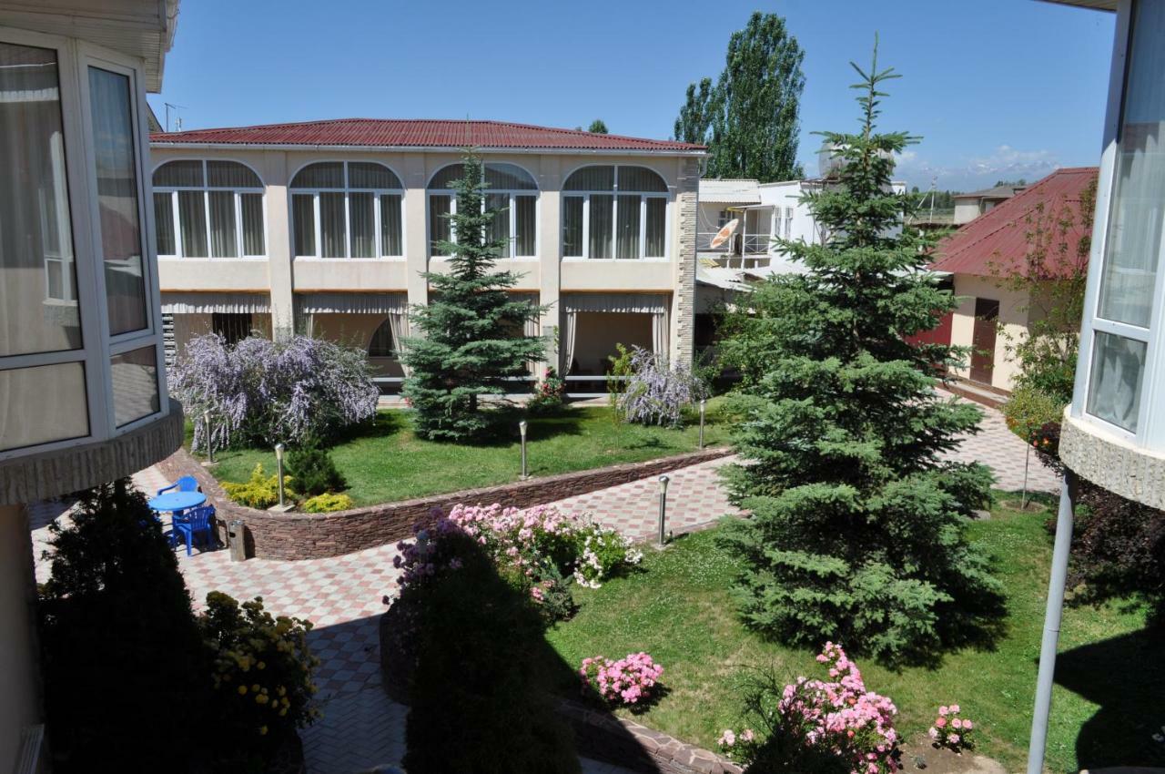 Zlata Inn Tamchy Exteriör bild