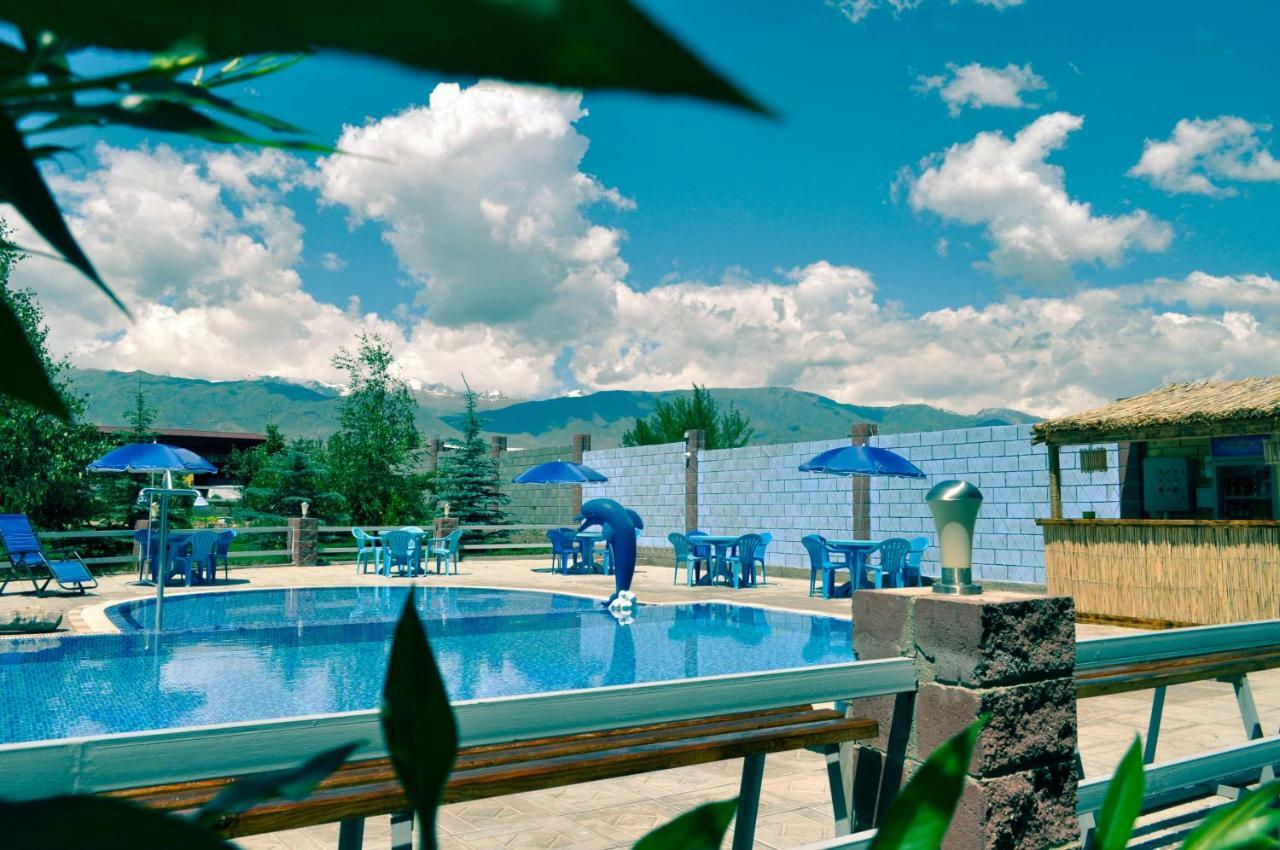 Zlata Inn Tamchy Exteriör bild